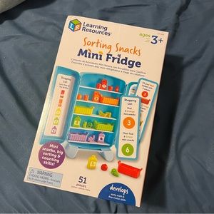 Learning Resources Sorting Snacks Mini Fridge